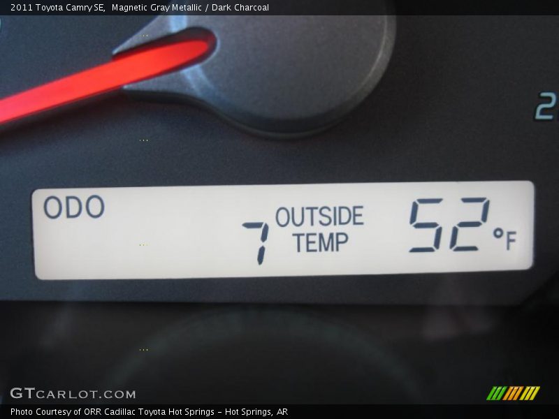 Magnetic Gray Metallic / Dark Charcoal 2011 Toyota Camry SE