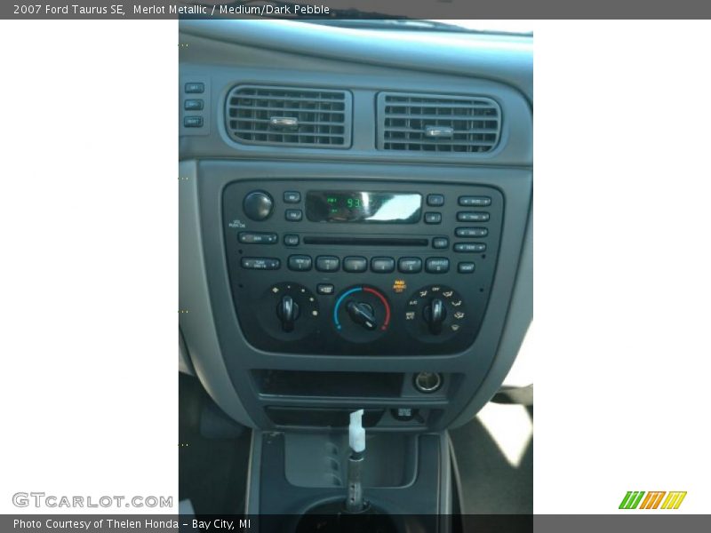 Merlot Metallic / Medium/Dark Pebble 2007 Ford Taurus SE