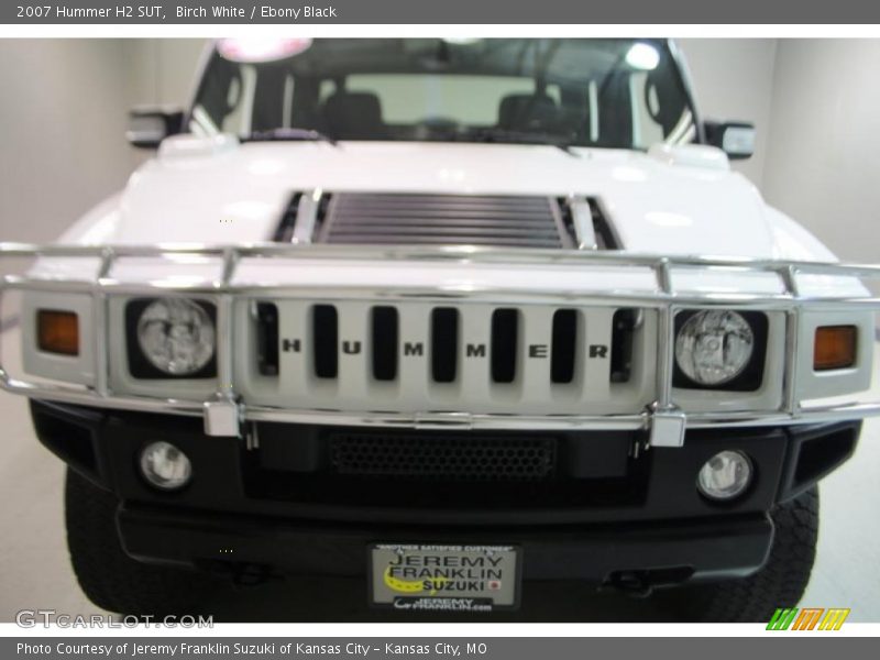 Birch White / Ebony Black 2007 Hummer H2 SUT