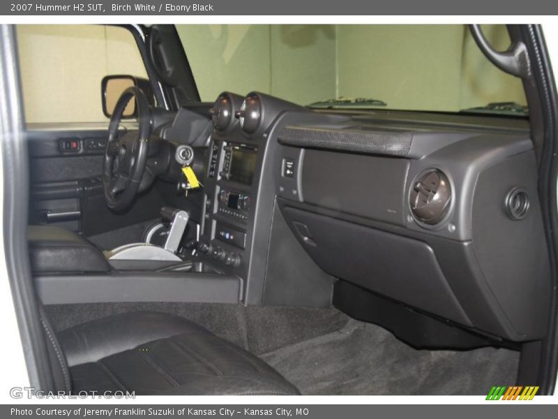 Birch White / Ebony Black 2007 Hummer H2 SUT