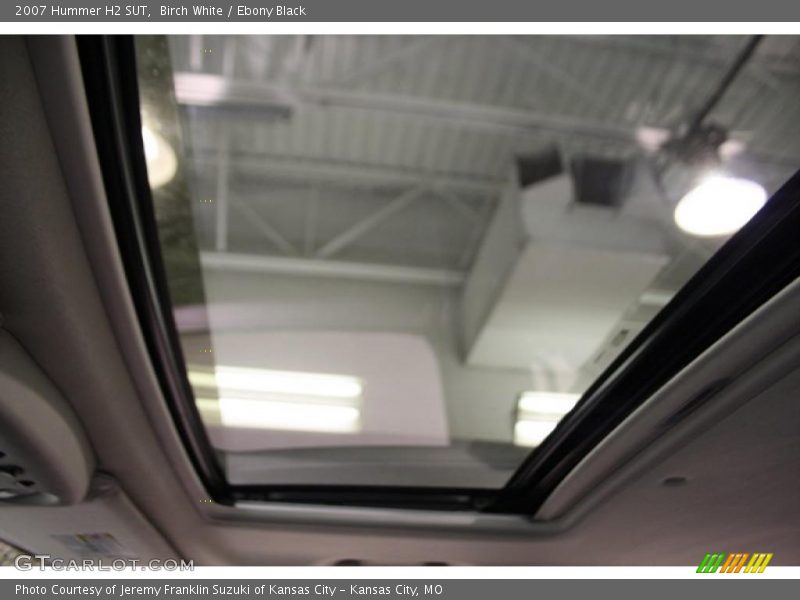 Birch White / Ebony Black 2007 Hummer H2 SUT