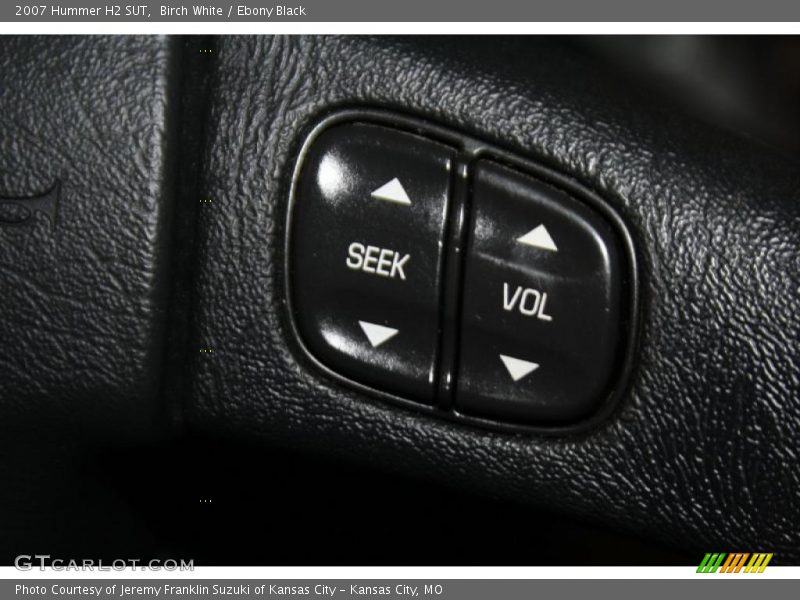 Birch White / Ebony Black 2007 Hummer H2 SUT