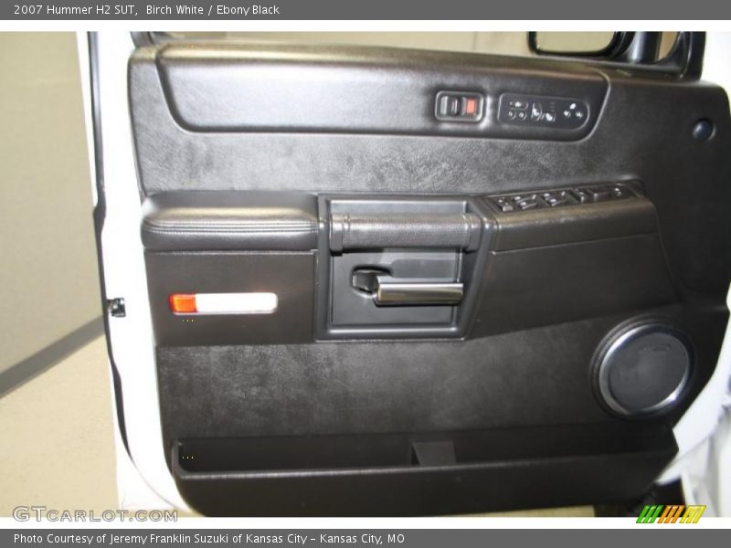 Birch White / Ebony Black 2007 Hummer H2 SUT