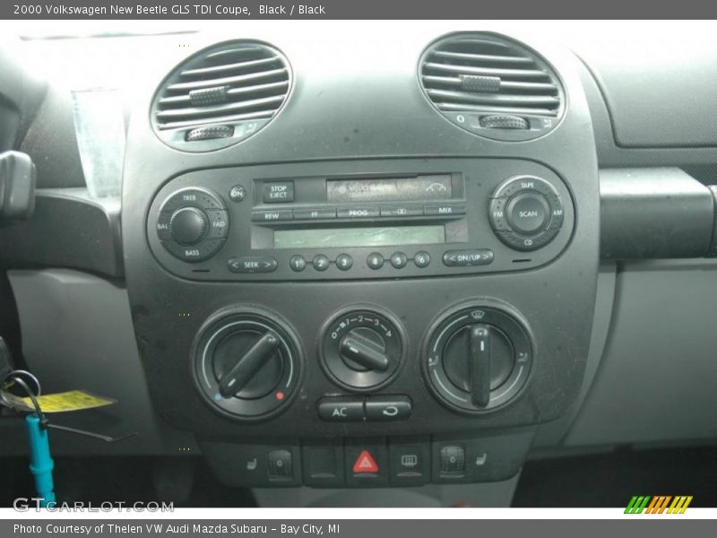 Controls of 2000 New Beetle GLS TDI Coupe