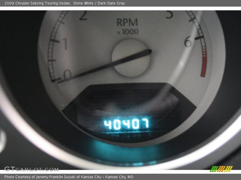 Stone White / Dark Slate Gray 2009 Chrysler Sebring Touring Sedan