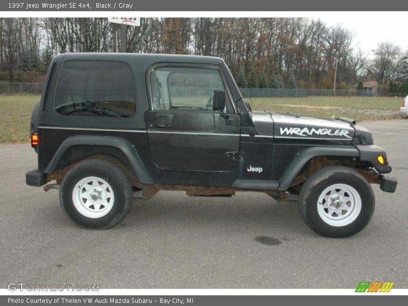  1997 Wrangler SE 4x4 Black