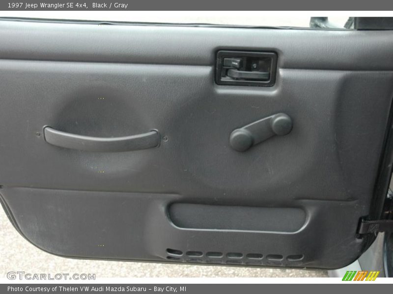 Black / Gray 1997 Jeep Wrangler SE 4x4