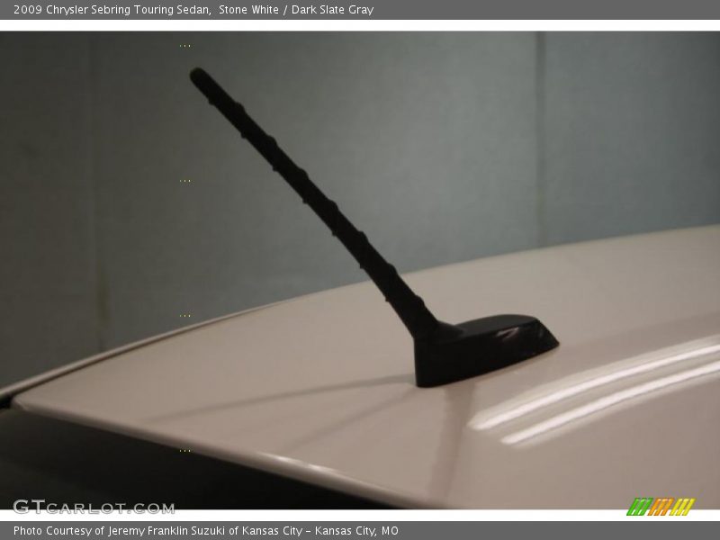 Stone White / Dark Slate Gray 2009 Chrysler Sebring Touring Sedan