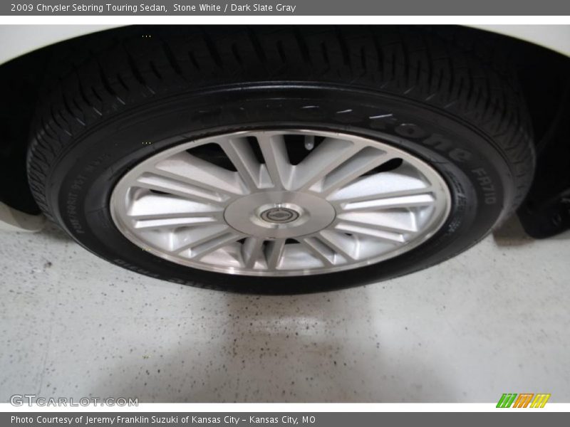 Stone White / Dark Slate Gray 2009 Chrysler Sebring Touring Sedan