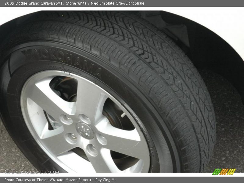 Stone White / Medium Slate Gray/Light Shale 2009 Dodge Grand Caravan SXT