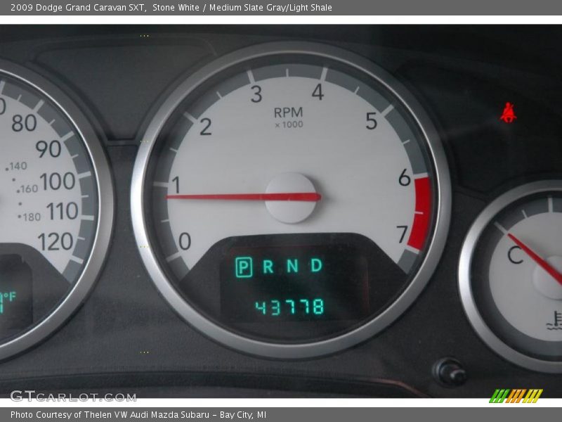 Stone White / Medium Slate Gray/Light Shale 2009 Dodge Grand Caravan SXT