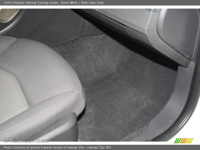 Stone White / Dark Slate Gray 2009 Chrysler Sebring Touring Sedan