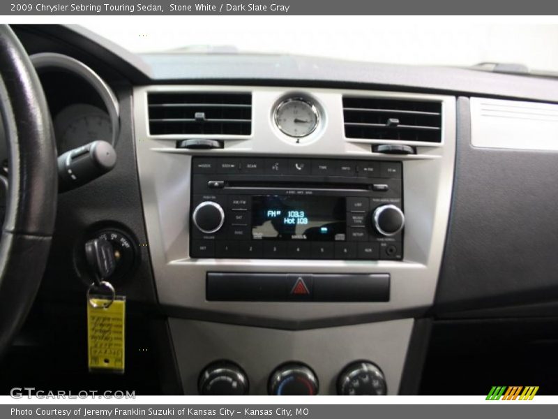 Stone White / Dark Slate Gray 2009 Chrysler Sebring Touring Sedan