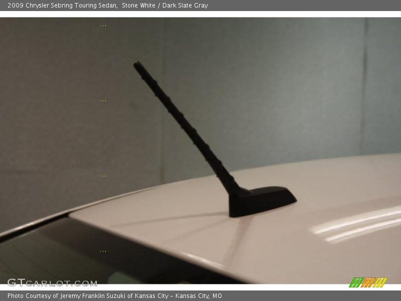 Stone White / Dark Slate Gray 2009 Chrysler Sebring Touring Sedan