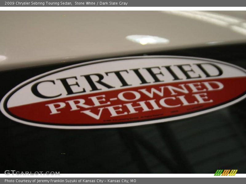 Stone White / Dark Slate Gray 2009 Chrysler Sebring Touring Sedan