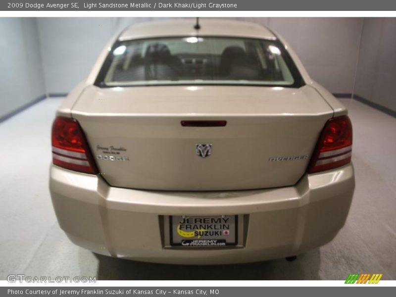 Light Sandstone Metallic / Dark Khaki/Light Graystone 2009 Dodge Avenger SE