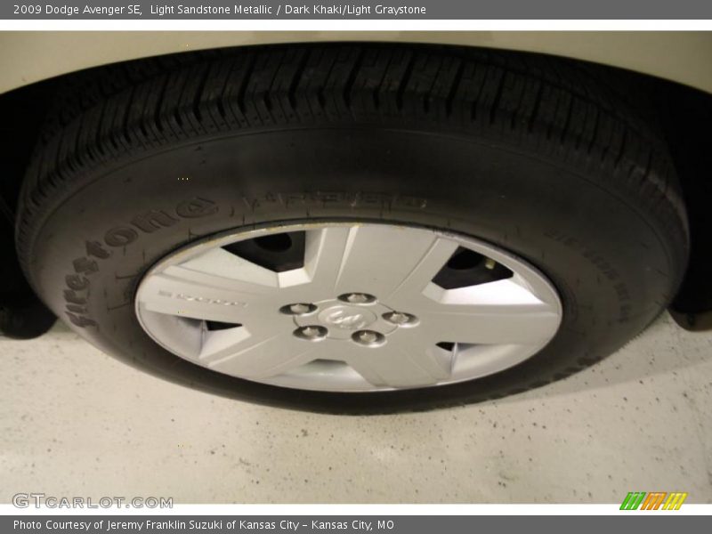 Light Sandstone Metallic / Dark Khaki/Light Graystone 2009 Dodge Avenger SE