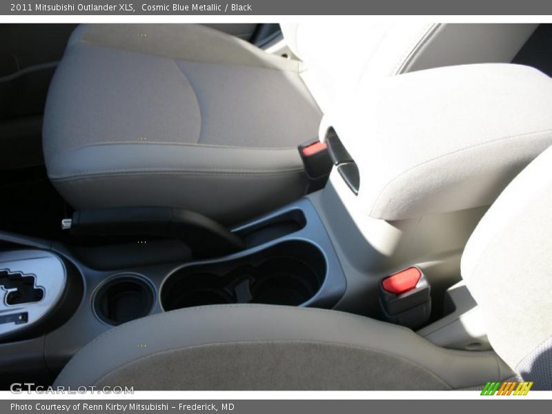 Cosmic Blue Metallic / Black 2011 Mitsubishi Outlander XLS