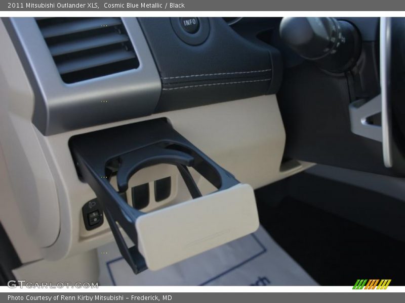 Cosmic Blue Metallic / Black 2011 Mitsubishi Outlander XLS