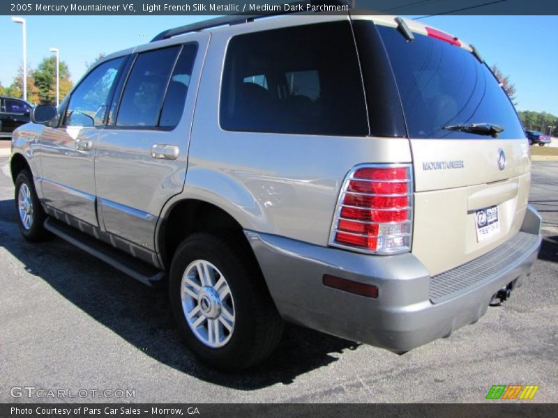 Light French Silk Metallic / Medium Dark Parchment 2005 Mercury Mountaineer V6