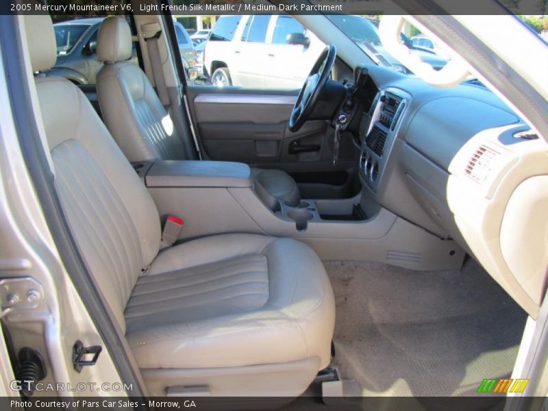  2005 Mountaineer V6 Medium Dark Parchment Interior