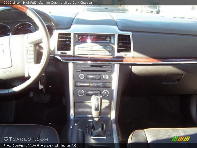 Sterling Gray Metallic / Dark Charcoal 2010 Lincoln MKZ FWD