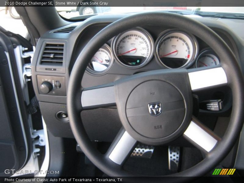 Stone White / Dark Slate Gray 2010 Dodge Challenger SE