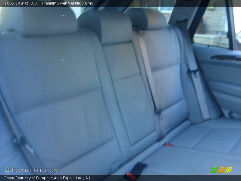 Titanium Silver Metallic / Grey 2005 BMW X5 3.0i