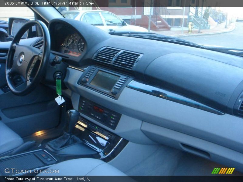 Titanium Silver Metallic / Grey 2005 BMW X5 3.0i