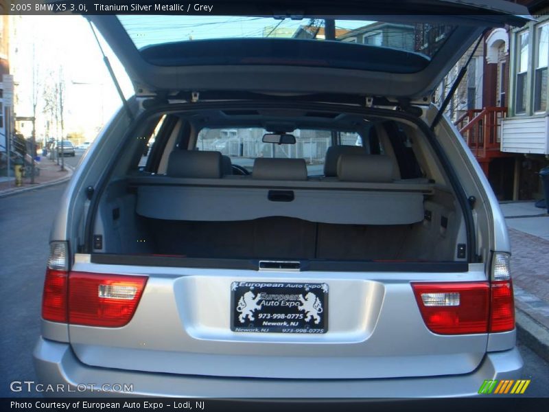 Titanium Silver Metallic / Grey 2005 BMW X5 3.0i