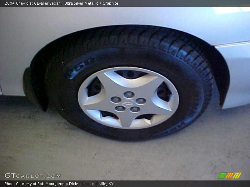 Ultra Silver Metallic / Graphite 2004 Chevrolet Cavalier Sedan