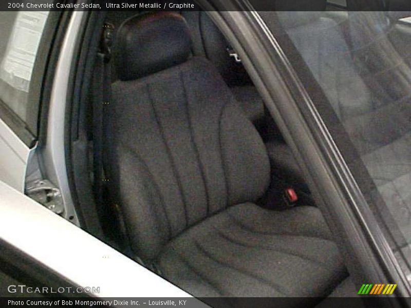 Ultra Silver Metallic / Graphite 2004 Chevrolet Cavalier Sedan