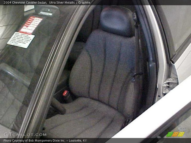 Ultra Silver Metallic / Graphite 2004 Chevrolet Cavalier Sedan