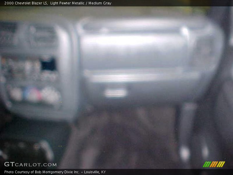 Light Pewter Metallic / Medium Gray 2000 Chevrolet Blazer LS