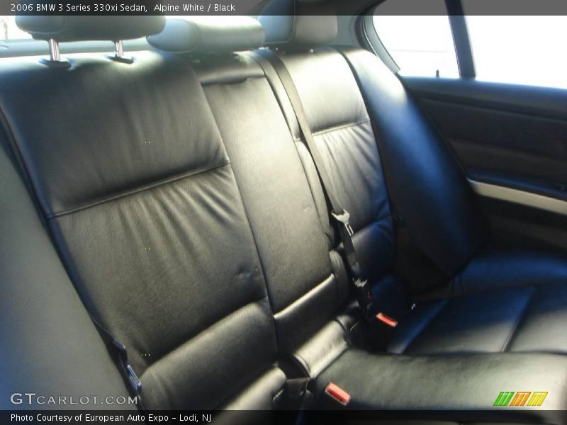 Alpine White / Black 2006 BMW 3 Series 330xi Sedan