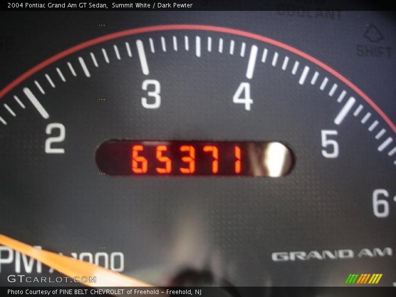 Summit White / Dark Pewter 2004 Pontiac Grand Am GT Sedan