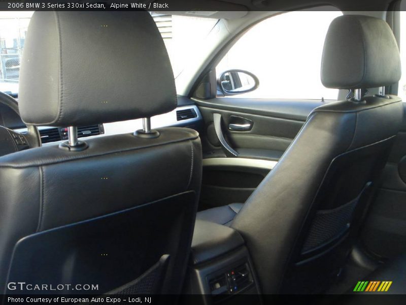 Alpine White / Black 2006 BMW 3 Series 330xi Sedan