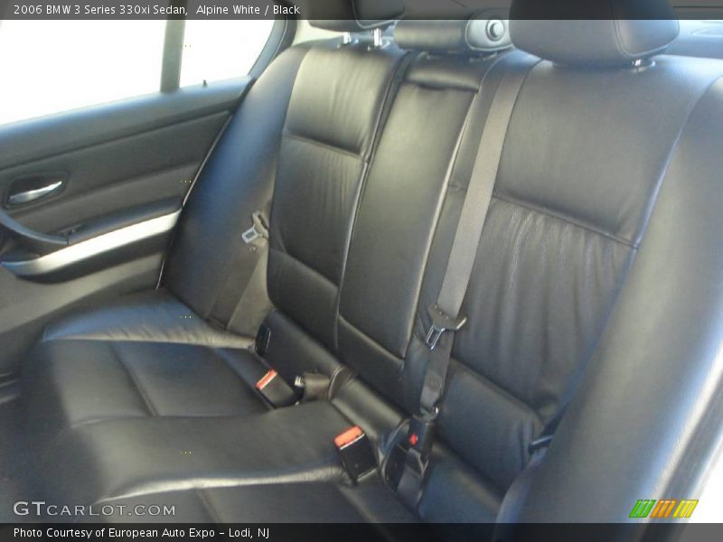 Alpine White / Black 2006 BMW 3 Series 330xi Sedan