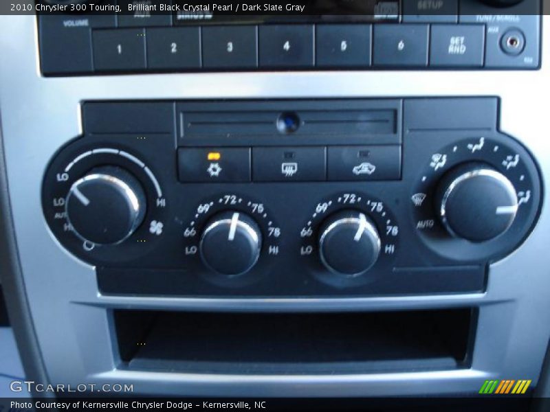 Brilliant Black Crystal Pearl / Dark Slate Gray 2010 Chrysler 300 Touring