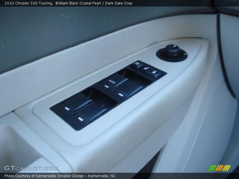 Brilliant Black Crystal Pearl / Dark Slate Gray 2010 Chrysler 300 Touring