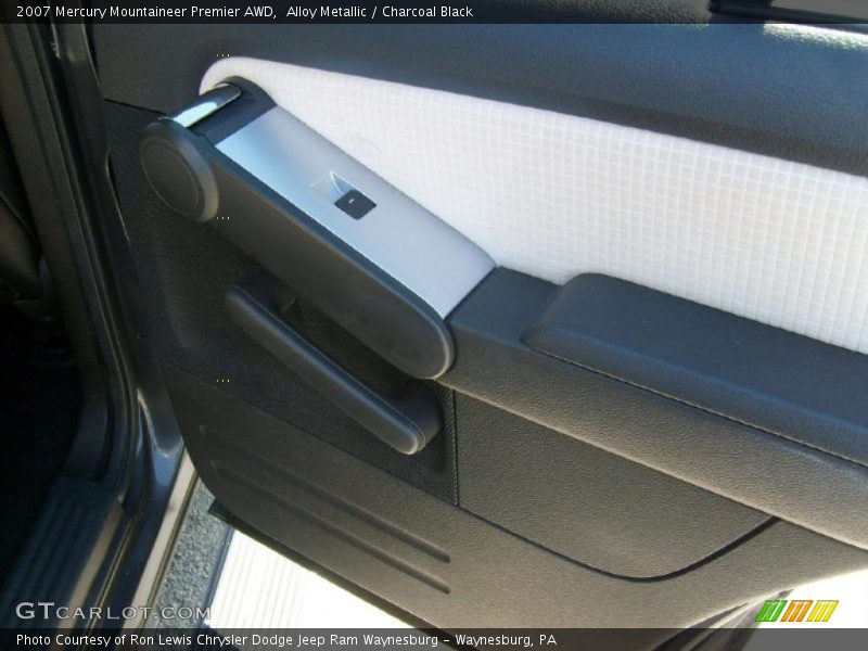 Alloy Metallic / Charcoal Black 2007 Mercury Mountaineer Premier AWD