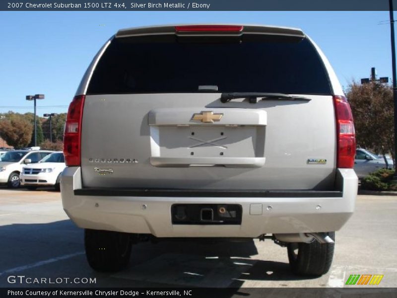 Silver Birch Metallic / Ebony 2007 Chevrolet Suburban 1500 LTZ 4x4