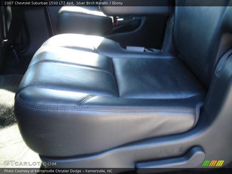 Silver Birch Metallic / Ebony 2007 Chevrolet Suburban 1500 LTZ 4x4