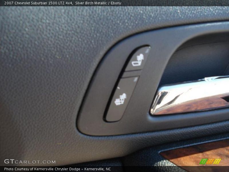 Silver Birch Metallic / Ebony 2007 Chevrolet Suburban 1500 LTZ 4x4