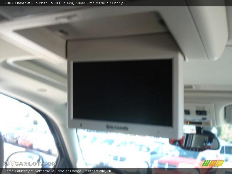 Silver Birch Metallic / Ebony 2007 Chevrolet Suburban 1500 LTZ 4x4