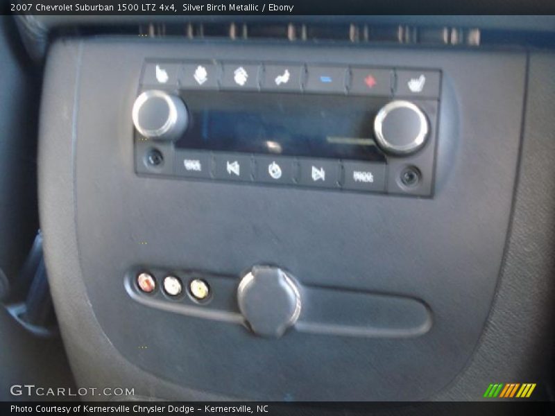Silver Birch Metallic / Ebony 2007 Chevrolet Suburban 1500 LTZ 4x4