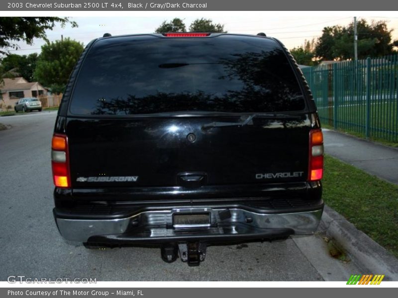 Black / Gray/Dark Charcoal 2003 Chevrolet Suburban 2500 LT 4x4