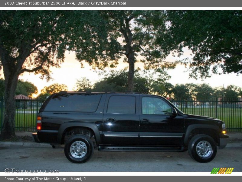 Black / Gray/Dark Charcoal 2003 Chevrolet Suburban 2500 LT 4x4