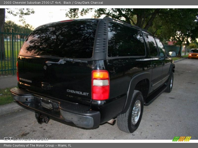 Black / Gray/Dark Charcoal 2003 Chevrolet Suburban 2500 LT 4x4