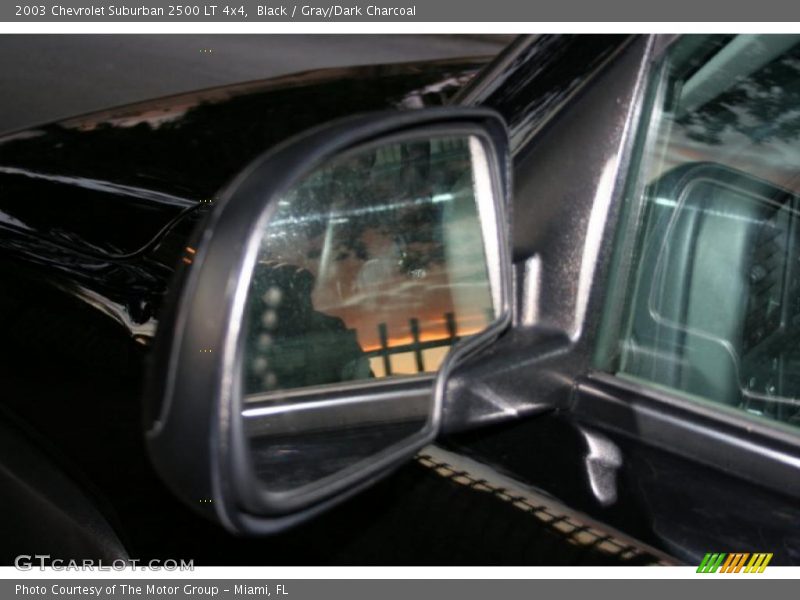 Black / Gray/Dark Charcoal 2003 Chevrolet Suburban 2500 LT 4x4